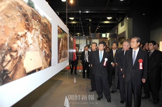 世界遺産・高句麗壁画古墳報道写真展、華麗に開幕 | 朝鮮新報