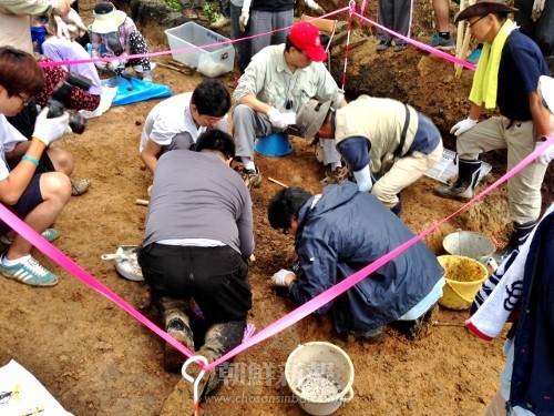 発掘作業の様子