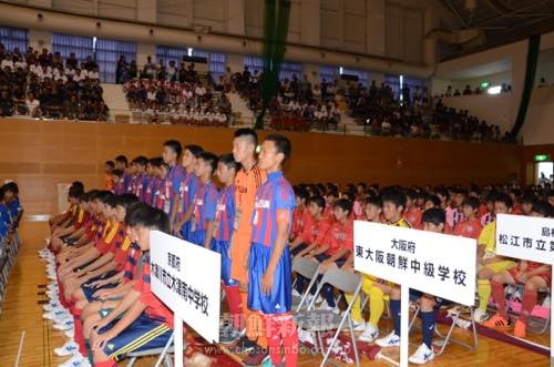 朝鮮学校生徒らしい試合を 東大阪中級サッカー部 全国開会式に参加 朝鮮新報