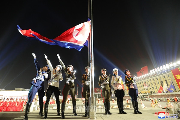 【動画】朝鮮人民革命軍創建９０周年慶祝閲兵式