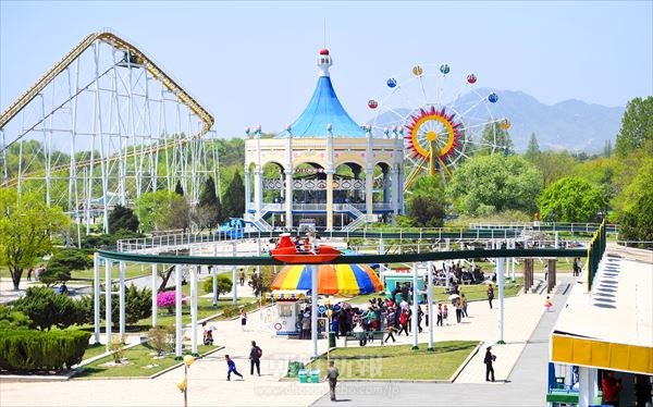 〈魅惑の朝鮮観光〉平壌―公園、遊園地③万景台遊戯場