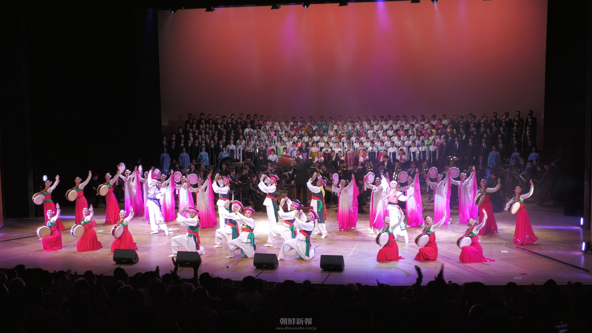 朝鮮創建75周年大公演「われらの国旗」【動画】