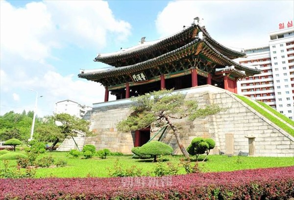 〈魅惑の朝鮮観光〉平壌―歴史遺跡④普通門