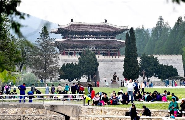 〈魅惑の朝鮮観光〉平壌―歴史遺跡⑥大城山城南門