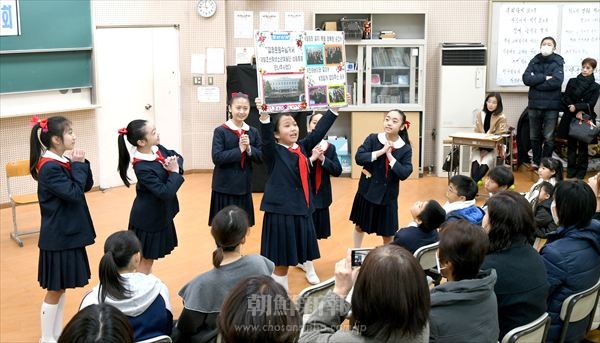 朝鮮語と英語で堂々表現／2024年度在日朝鮮学生中央口演大会