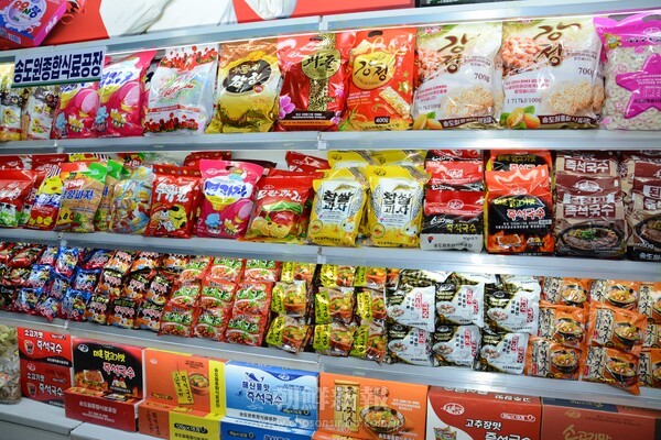 〈DS取材班〉 朝鮮のインスタントラーメン事情／商品開発が盛ん、地方の特産も