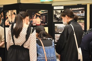 強制労働の史実伝える「笹の墓標展示館」大阪巡回展／大阪中高生徒らの作品展示も
