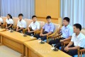 남조선당국에 의해 유인랍치되였던 청소년들과의 좌담회 진행