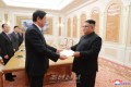 김정은원수님, 조선을 방문하고있는 률전서위원장을 접견