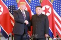 〈조미수뇌회담〉김정은원수님께서 미합중국 대통령 도날드 제이.트럼프와 상봉하시고 단독환담과 만찬을 함께 하시였다