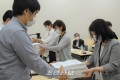 〈유보무상화〉합계 7만 7,418필의 서명제출, 오사까와 효고에서 요청단