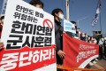 조선에 대한 군사적도발의 중단을 요구하는 여론의 배경