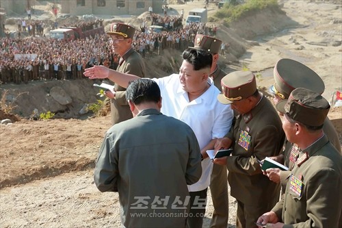 김정은원수님께서 라선시피해복구전투를 현지지도하시였다.(조선중앙통신)