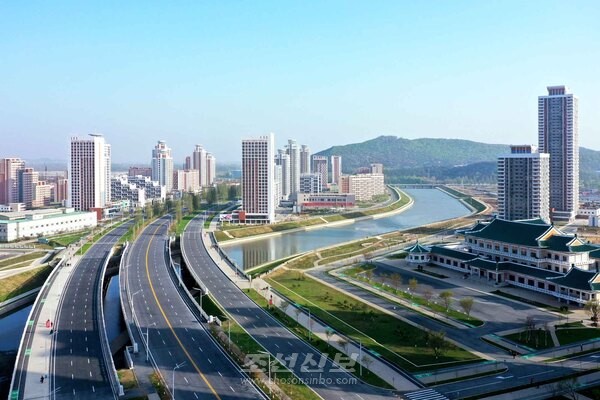 【인터뷰】인민대중제일주의건축을 구현한 화성거리