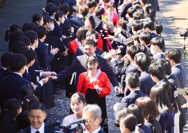 민족의 대, 애국의 바통을 앞장서 이어나가리／조선대학교 제66회 졸업식