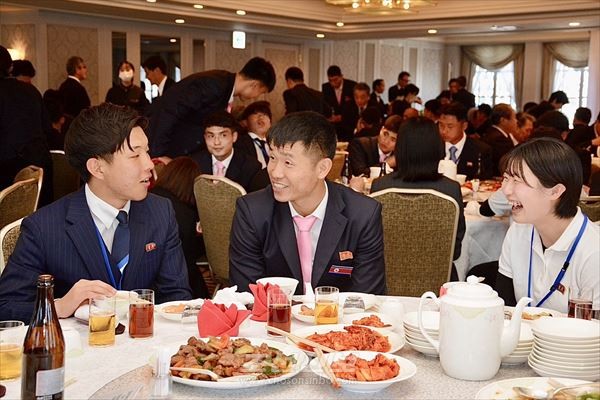 〈2026월드컵 2단계예선〉조국선수들과 재일동포청년들의 만남
