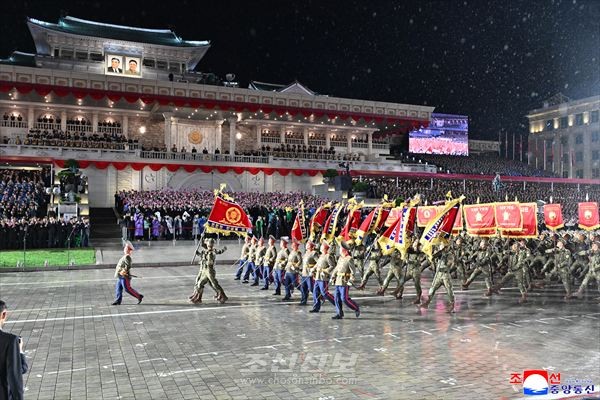 조선로동당창건 80돐경축 열병식 성대히 진행